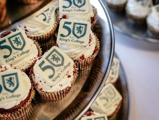 5 cm šokolādes kvadrāti kūkām - Personalizēti - regulārs pasūtījums