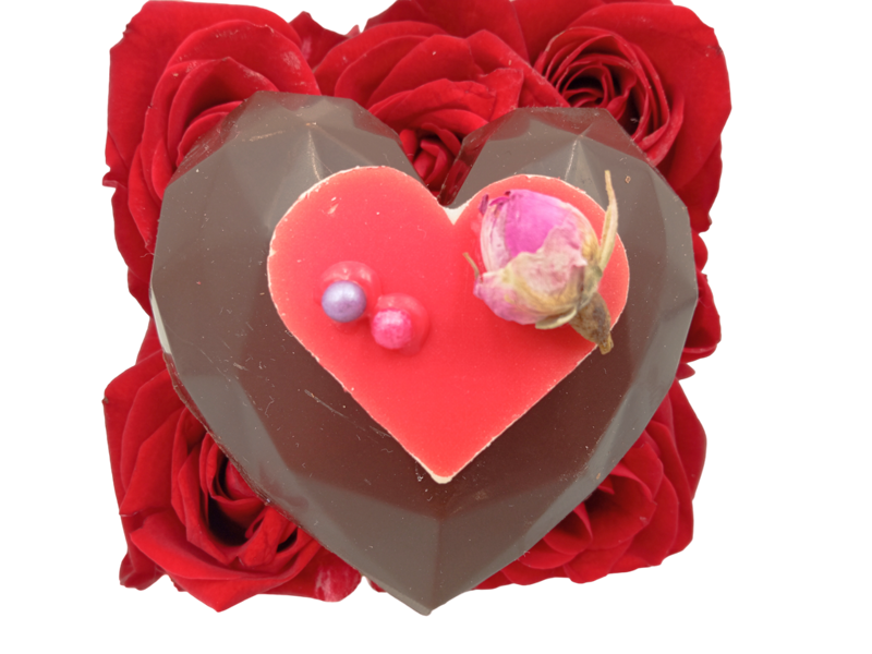 Puse no 3D Šokolādes Sirds uz rozēm