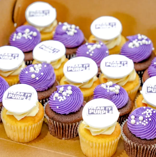 Cupcakes - Cupcakes with Violet Cream Mini