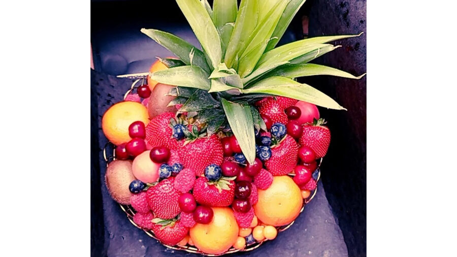 Fresh Fruit Basket Deluxe