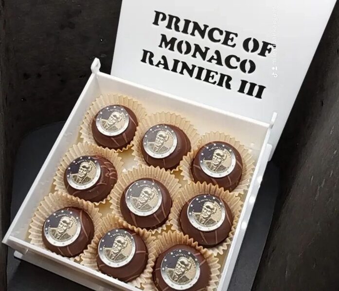  Prince Rainer III Personalizēta Saldumu Kaste - Balta