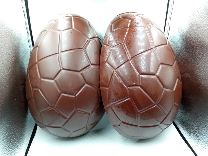 Chocolate egg 32 cm