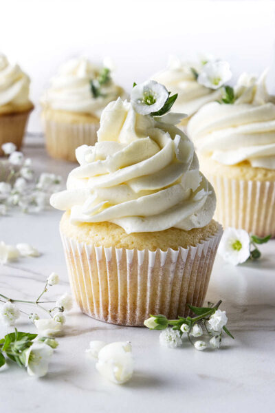 Cupcake da 5-7 cm - Cupcake con crema bianca