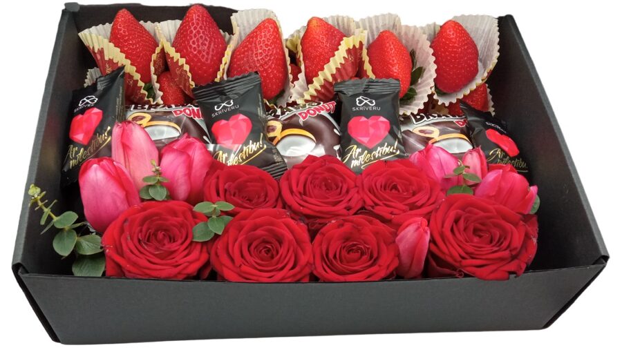 Коробка конфет «Клубничная роза» с любовью! 1,5 кг